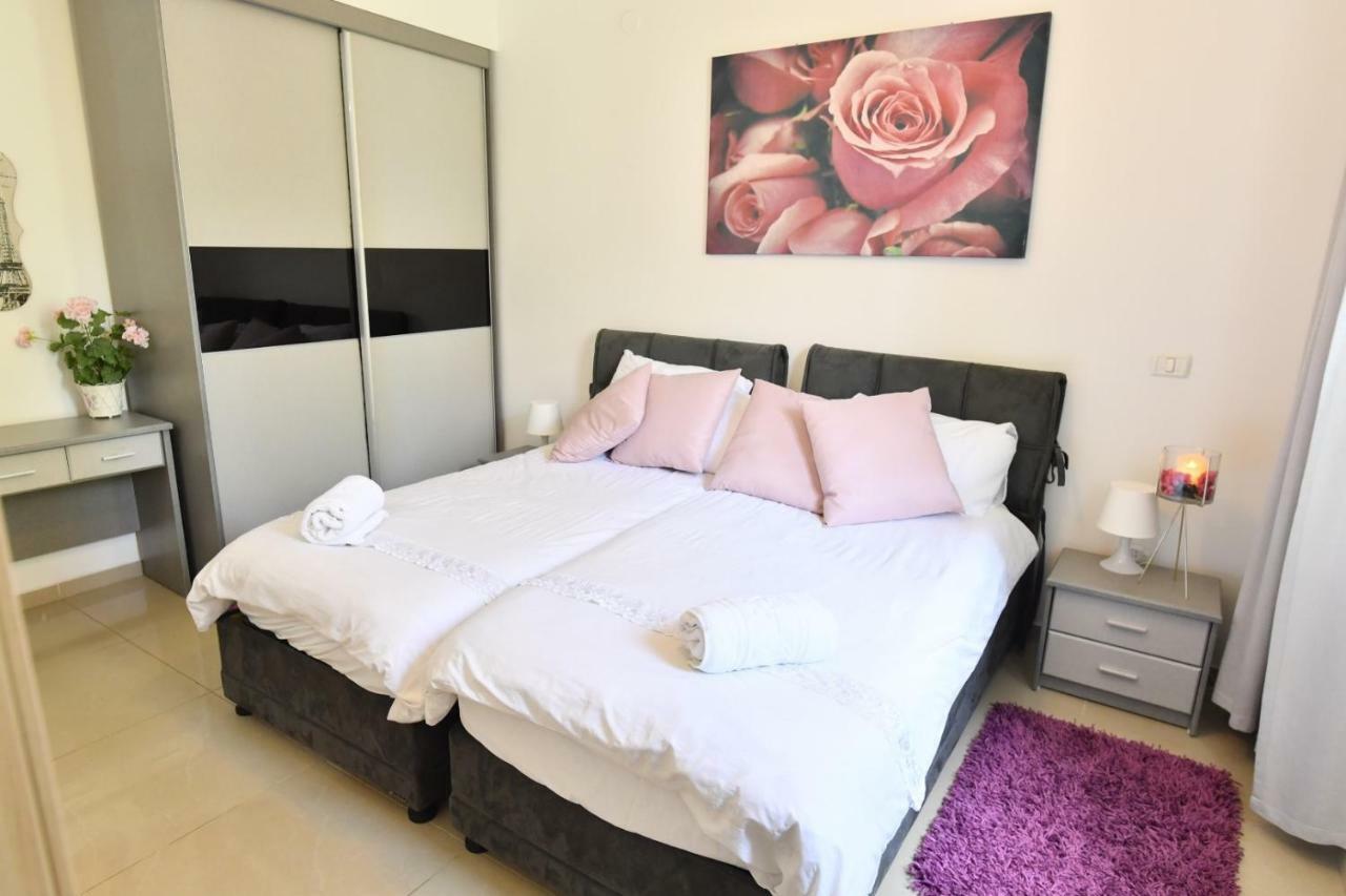 Saidoff, Amazing 4 Bedroom 3 Bath In City Center, Pool, Parking!!! Baitulmaqdis Luaran gambar