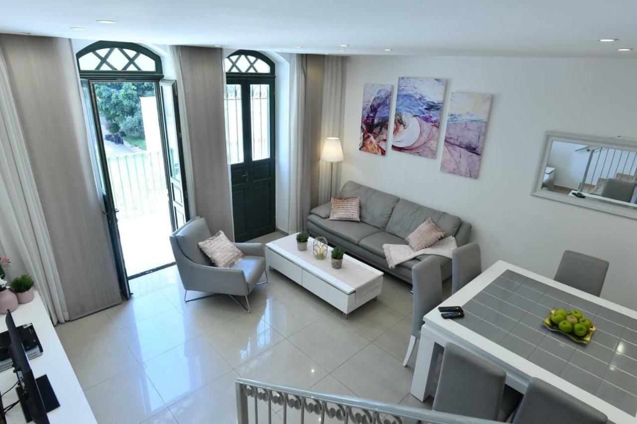 Saidoff, Amazing 4 Bedroom 3 Bath In City Center, Pool, Parking!!! Baitulmaqdis Luaran gambar